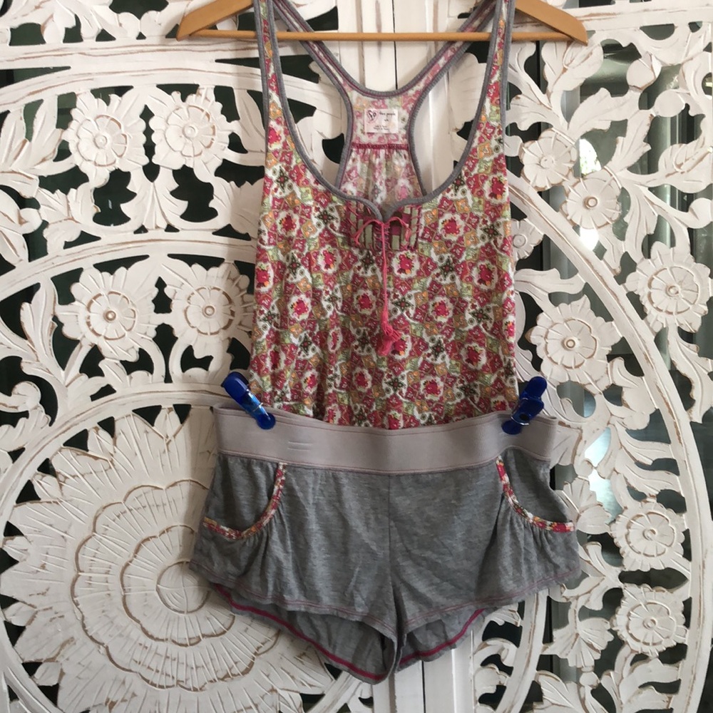 FREE PEOPLE ๐ธ Boho Lounge Set - Picture 5 of 13